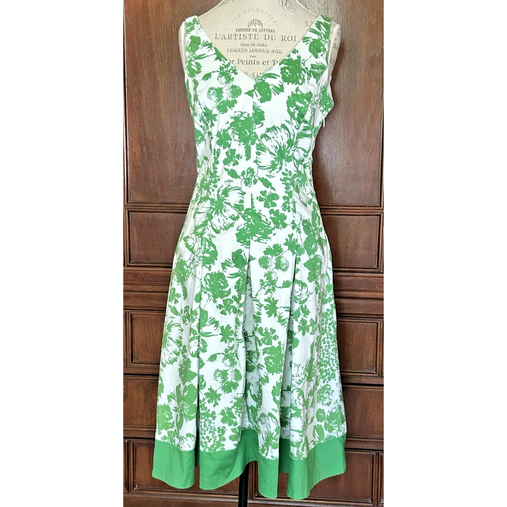 Kenar Sleeveless Dress with Fully Lined Bodice V-Neck and A-Line Pleated Skirt